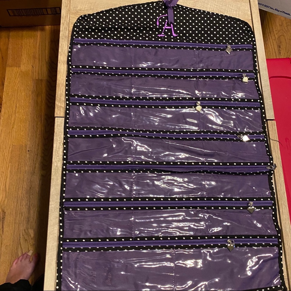 Accessory organizer